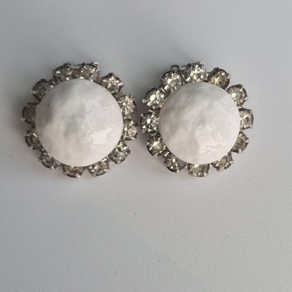 ​Vintage Signed EISENBERG Clip-On Earrings White Milk Glass Cabochon Rhinestone